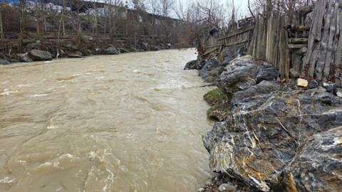 İki Derede İki Erkek Cesedi Bulundu