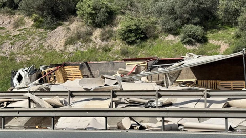 TEM'de Trafik Kazası! İstanbul Yönü Kapandı