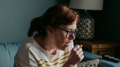 Oruç Başladı, Hastaneye Başvurular Patladı: Prof. Dr. Tevfik Özlü'den 'Sahur Öksürüğü' Uyarısı