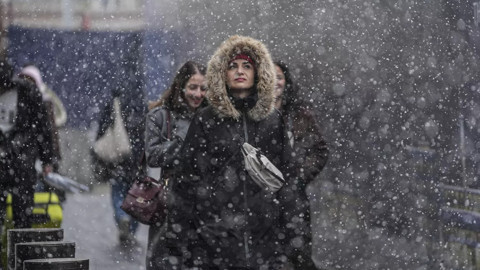 Soğuk Hava Sibirya'dan Geliyor! İstanbul İçin Peş Peşe Uyarı: Kar Yağacak mı?