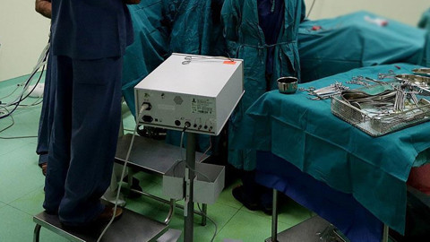 Doktorluktan Men Edilmesine Rağmen Ameliyat Yaptı: Mide Küçültme Operasyonunda Ölüme 5 Sanığa Tahliye