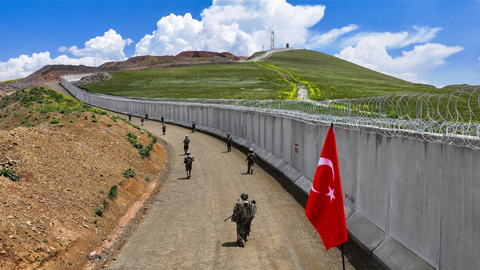 Türkiye İran Sınırında Alarm: 3 Aşamalı Göç Planı Devrede