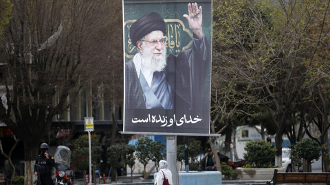 Bu Gece Başlayacaktı: Hamaney'in Cenaze Töreni Ertelendi