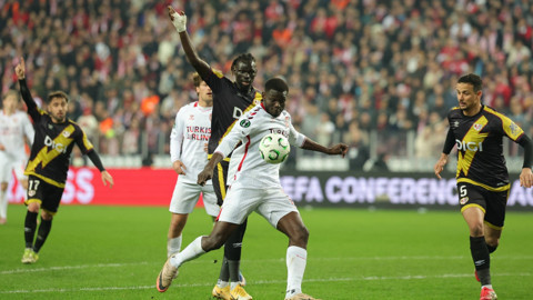 Samsunspor Evinde Rayo Vallecano'ya 3-1 Mağlup Oldu