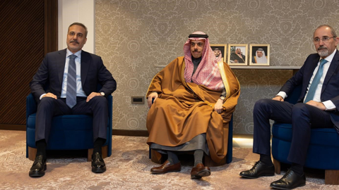 Bakan Fidan Riyad'da Katar ve Ürdün Bakanlarıyla Görüştü