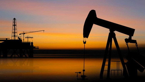 Petrolün Ateşi Dindirilemiyor: Uzman İsimlerden Kritik Eşik Uyarısı ve Acil Tasarruf Çağrısı