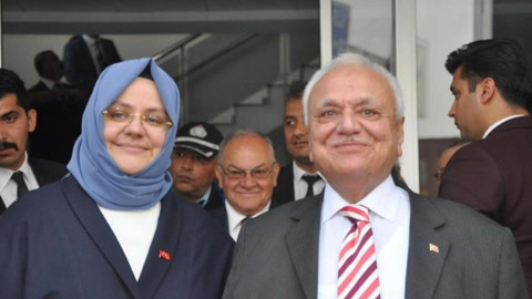 Eskişehir'de İki Eski Bakan Atilla Koç ve kızı Zehra Zümrüt Selçuk Zincirleme Kazaya Karıştı: Bakan Gürlek'ten Soruşturma Açıklaması