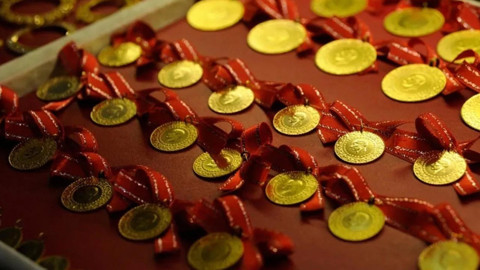 Ateşkes Umudu Altını Uçurdu: Petrol Fren Yaptı, Yatırımcı Tetikte