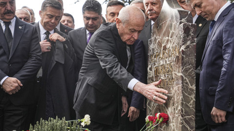 Bahçeli'den Alparslan Türkeş'in Kabrine Ziyaret