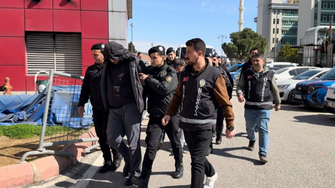 Akademisyenden Büyük vurgun! Dekanı Bile Tuzağa Düşürmüş