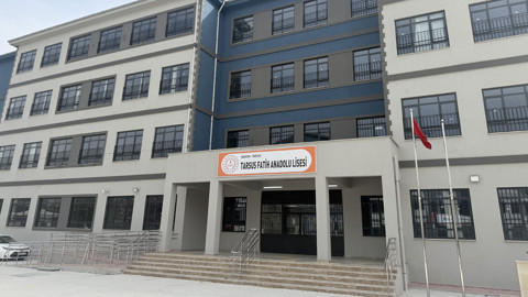 Bir Okul Faciası Daha mı Yaşanacaktı? Mersin'de Lise Öğrencisi Silahla Yakalandı