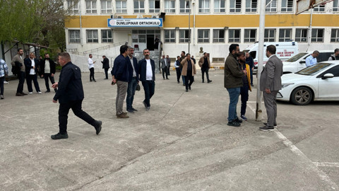 Şanlıurfa'da Ortaokulda Öğretmene Bıçaklı Saldırı Girişimi