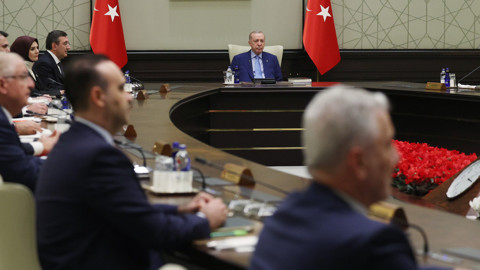 Cumhurbaşkanlığı Kabinesi Toplandı: Gündem Okul Güvenliği ve Orta Doğu