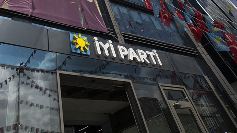 Görevden Alınan İYİ Partili Başkan Partisinden İstifa Etti