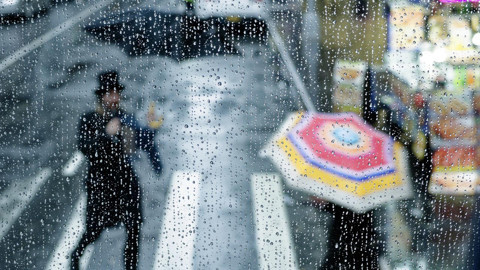 Sağanak Geliyor, Sıcaklıklar Düşüyor: Dışarıya Çıkacaklar Dikkat! Meteoroloji Saat Verip Uyardı