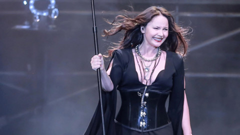Biletler 12 Dakikada Tükenmişti! Şebnem Ferah Yeni Konser Tarihini Açıkladı