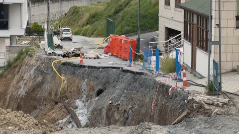 Beylikdüzü’nde Korku Dolu Anlar! Çalışma Sırasında Yol Çöktü