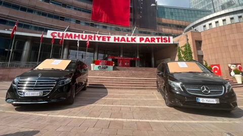 Özgür Özel Cephesinden 'Satılık Haram Araç' Yanıtı: 'Kılıçdaroğlu 1,5 Sene Kullandı'