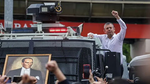 Özgür Özel'in Mitingi İçin İptal Başvurusu Mu Yapıldı? CHP’den Açıklama Geldi