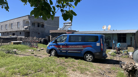 Şanlıurfa'da Akılalmaz Olay: Yılanı Vurmak İsterken Evdeki 5 Kişiyi Yaraladı