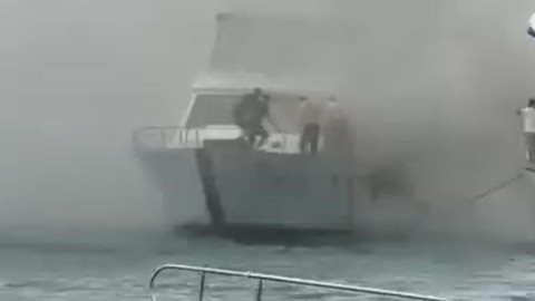 Bebek Sahilinde Tekne Yangını