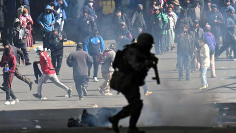 Bolivya’da Kaos Derinleşiyor: Protestolar Sonrası İki Bakan Birden İstifa Etti