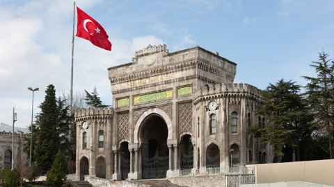 İstanbul Üniversitesi’nde Mülakat Skandalı: Yazılıda Birinci Oldular, Sözlüde Elendiler