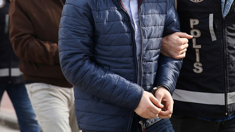 Altı İlde 'Sahte Başkan' Tuzağı: Üç Kişi Tutuklandı