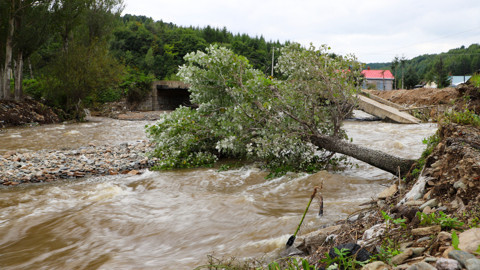 Meteoroloji 21 İl İçin Uyarı Yaptı: Ani Sel, Su Baskını, Heyelan ve Yıldırım...