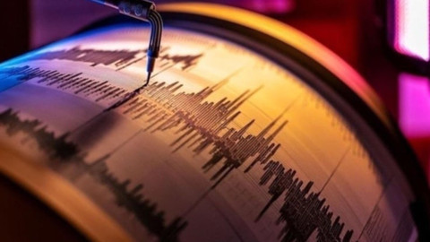 Endonezya'da 6.7 Büyüklüğünde Deprem