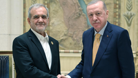 Cumhurbaşkanı Erdoğan’dan Pezeşkiyan’a Sabotaj Uyarısı: 'Barışa Katkı Sunacağız'