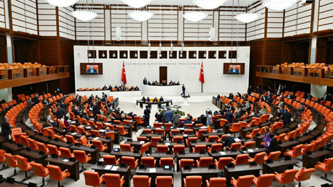 Ankara'da Siyaset Hareketlendi, TBMM'de Dengeler Değişti: İşte Yeni Sandalye Dağılımı