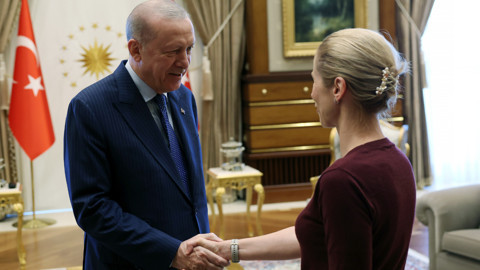 Cumhurbaşkanı Erdoğan'dan Külliye'de Diploması Trafiği
