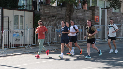 Macron Ankara'da da Sabah Sporunu Aksatmadı: Seğmenler Parkı Vatandaşa Kapatıldı