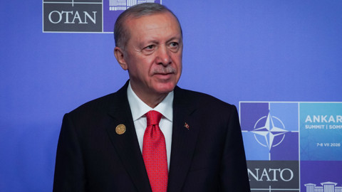 NATO Zirvesi'nde Cumhurbaşkanı Erdoğan'dan Peş Peşe Kritik Temaslar