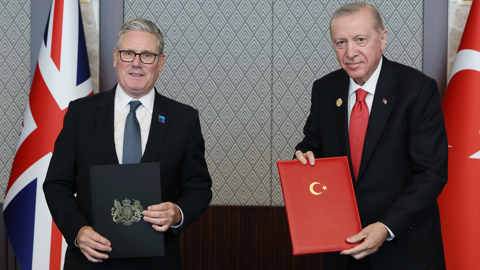 Türkiye ile İngiltere Arasında Savunma Anlaşması