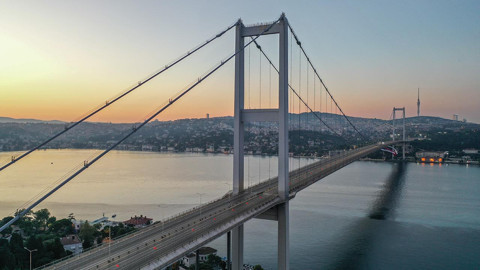 15 Temmuz Şehitler Köprüsü Trafiğe Açıldı: Metrobüs Seferleri Normale Döndü