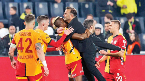 Okan Buruk Duyurdu: Galatasaray'ın Yeni Kaptanı Victor Osimhen Oldu