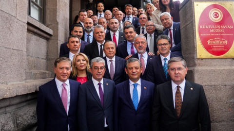 Özgür Özel'den 'YENİ Parti' Mesajı: 'Yolumuz İktidar Yoludur'