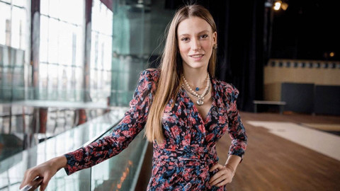 Serenay Sarıkaya’nın Tatil Paylaşımları Sosyal Medya Sallandı