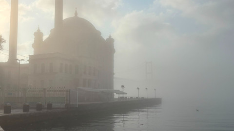İstanbul'a Sis Çöktü, Çok Sayıda Vapur Seferi İptal Edildi