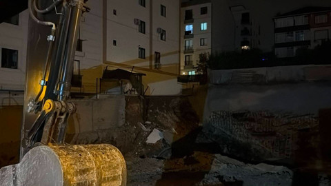 İstanbul'da Kabus Gecesi: Onlarca Kişi Tahliye Edildi