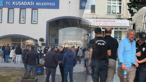 Kuşadası Belediyesi'ne 'Rüşvet' Soruşturması: 14 Kişi Tutuklandı