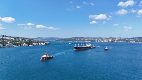 Ağır Hasarlı Gemi İçin Operasyon: İstanbul Boğazı Kapatıldı