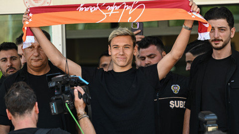 Galatasaray KAP Bildirimini Yaptı! Aleksey Batrakov'un Maliyeti Belli Oldu