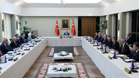 Ahlat'taki Kabine Toplantısı Sona Erdi: Cumhurbaşkanı Erdoğan'ın Açıklaması Bekleniyor