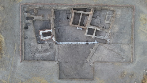 Çatalhöyük'te Binlerce Yıllık Gizem Perdesi Aralanıyor! “Ölüler Evi”nin Hemen Yanında 8 Bebek İskeleti Ortaya Çıktı