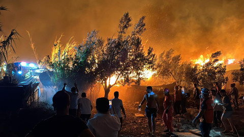 Fethiye'den Sevindiren Haber: Evlere Dayanan Orman Yangını Kontrole Alındı