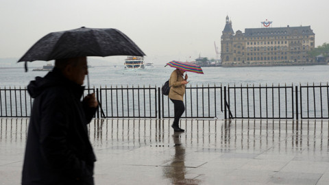 Hafta Sonu Planı Olanlar Dikkat! Meteoroloji’den Kuvvetli Yağış ve Fırtına Uyarısı