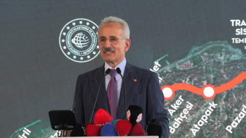 Trabzon’un Trafiğini Rahatlatacak Projede Düğmeye Basıldı! Raylı Sistem İçin Temel Atıldı